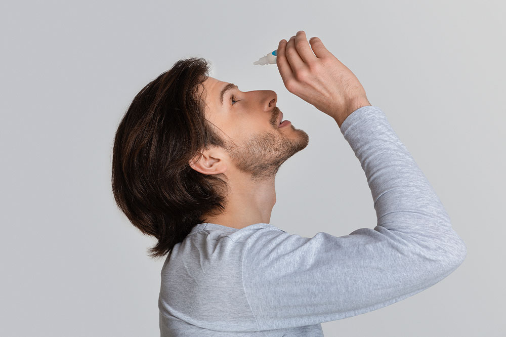 4 Types of Eye Drops for Dry Eyes